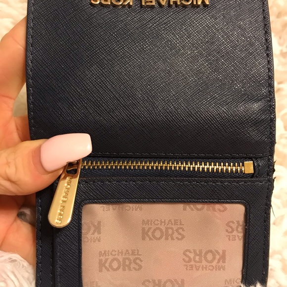 Michael Kors Wallet - Picture 3 of 4